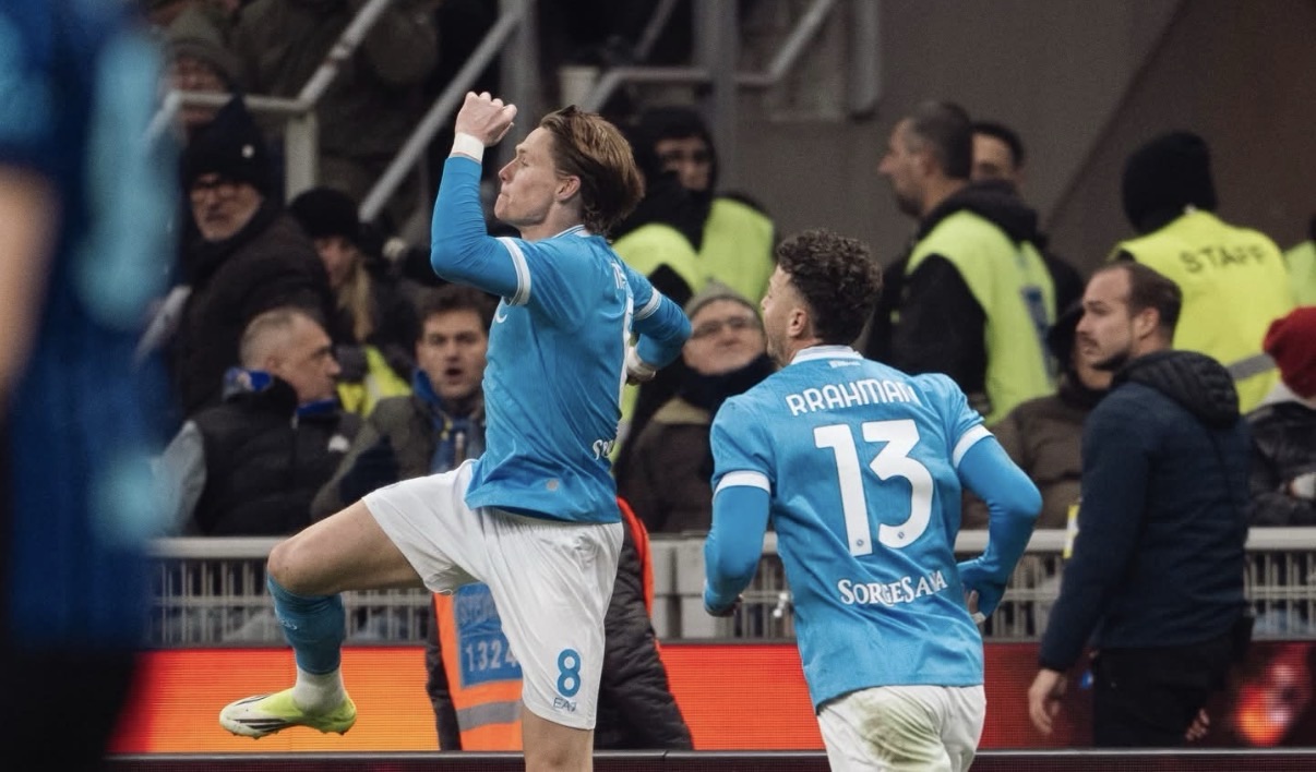Inter–Napoli 2-2, scintille a San Siro: doppio McTominay risponde a Dimarco e Calhanoglu