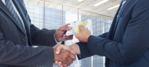 Traffico di influenze illecite: la consulta chiarisce quando la promessa non basta a integrare il reato