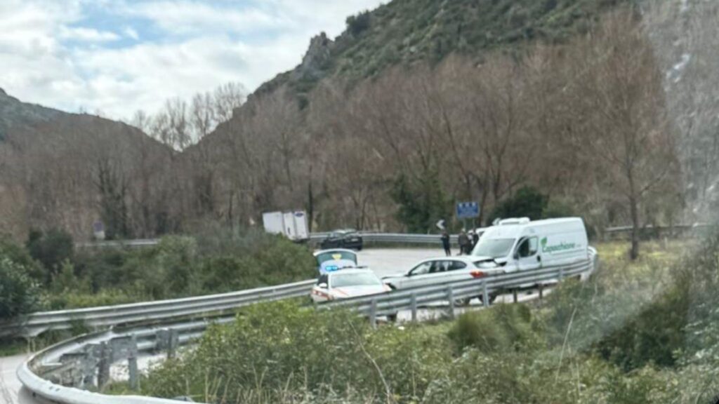 Mingardina teatro di un nuovo incidente, ferito un giovane automobilista