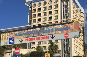 Colpo d’arma da fuoco nel Salernitano: 60enne ferito a una gamba, indagini in corso