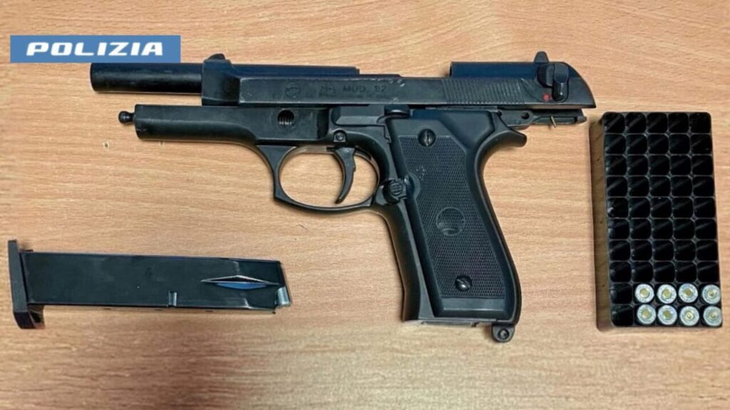 Vibonati, lite alla festa patronale: 18enne denunciato per porto di arma giocattolo