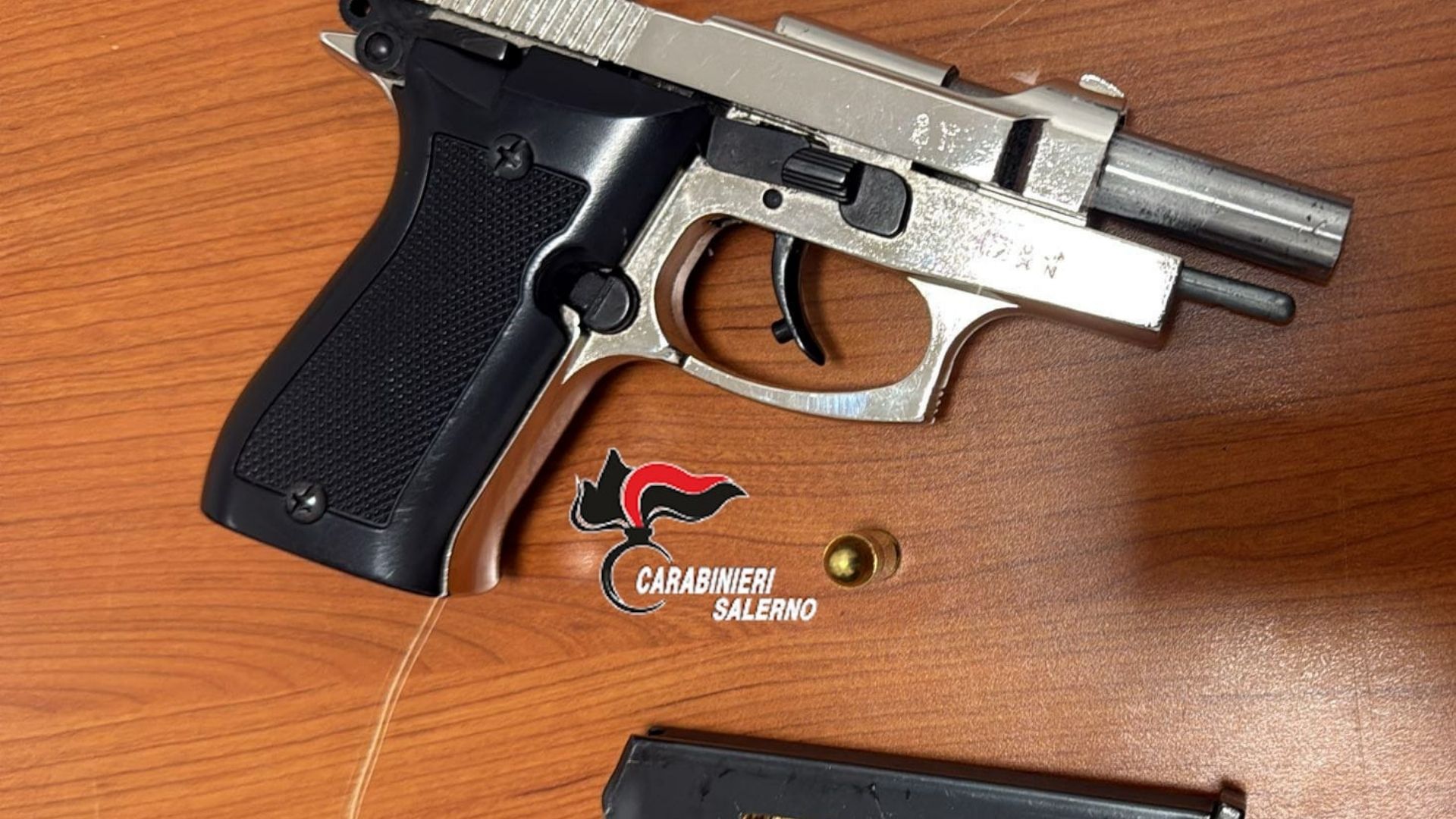 Trovato con pistola scacciacani modificata, un arresto a Salerno