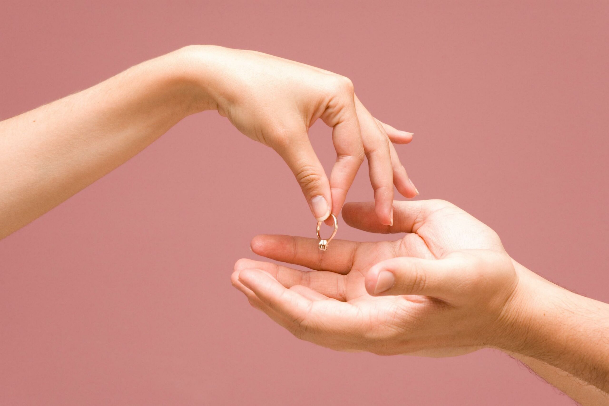 Eravamo separati e non lo sopportavo ma il suo decesso mi produce un danno