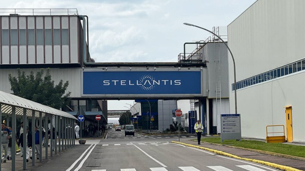 Stellantis, crisi produttiva a Pomigliano: la Tonale non basta, Hornet Dodge fuori produzione