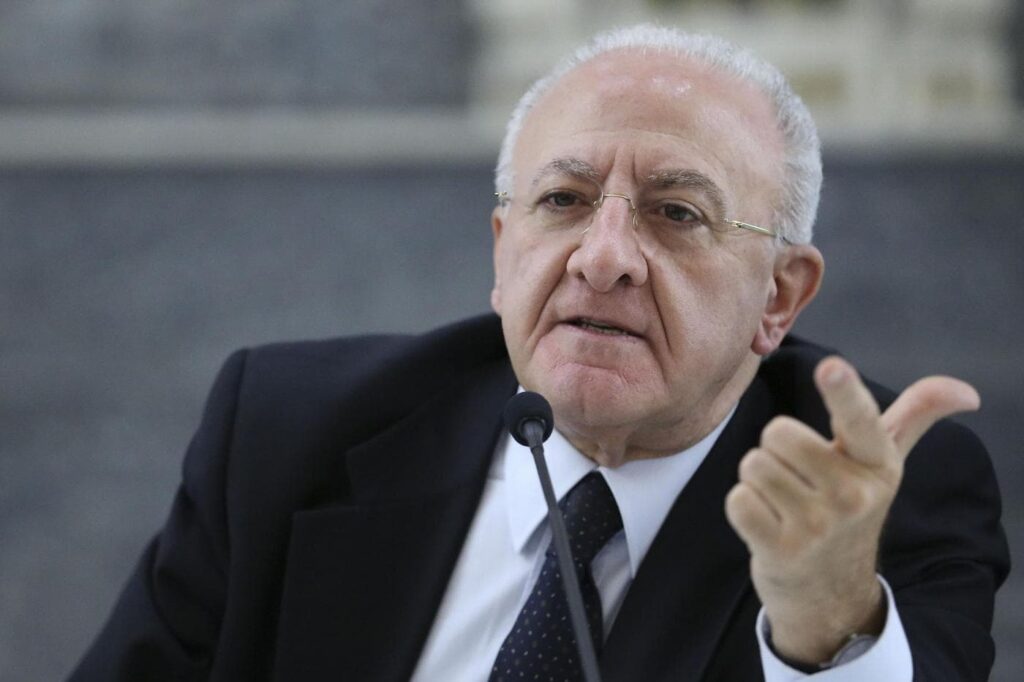 Salerno: il ritorno di De Luca scuote il Campo Largo, M5s all’attacco