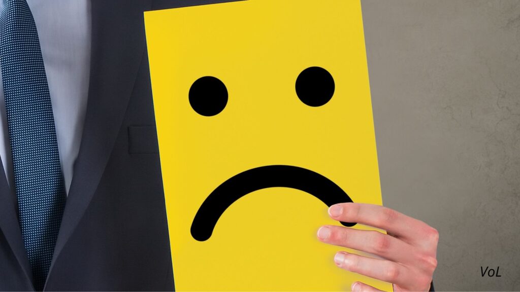 “Ce l’hanno con me”: quanto paga il vittimismo in politica?