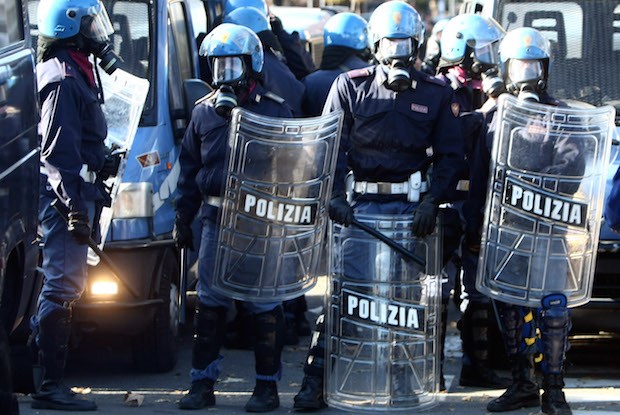 Napoli e Lazio, stop alle trasferte dei tifosi fino a fine stagione