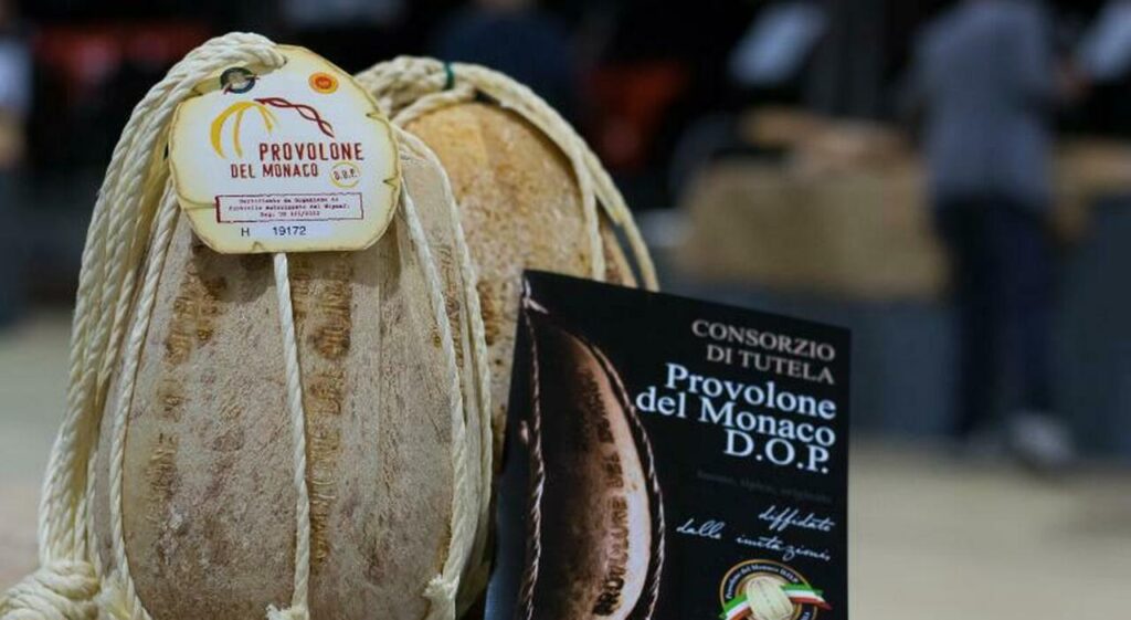 Un concorso per celebrare i vent’anni del Consorzio di Tutela del Provolone del Monaco DOP