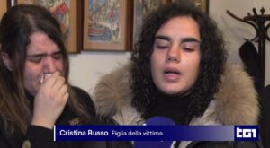 Omicidio Sarno, le figlie di Russo: «Il coltello, il sangue, gli occhi nel vuoto: è morto per salvarci»