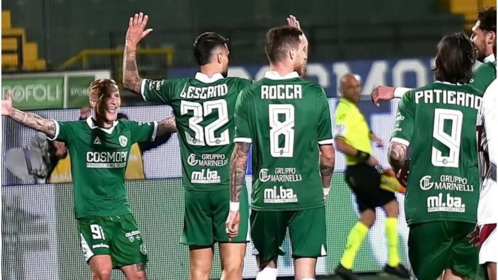 Avellino, stagione intensa tra lotta in Serie B e prossimo impegno: occhi puntati su Pescara