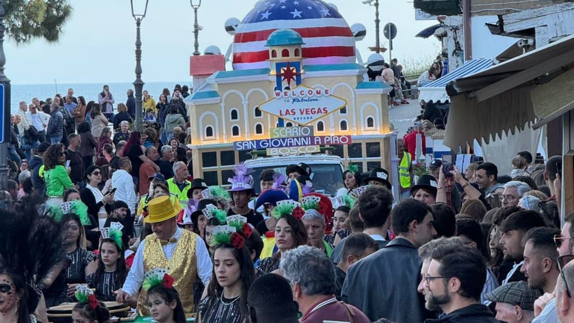 Carnevale InCamerota 2026: appuntamento domenica 19 aprile a Marina di Camerota