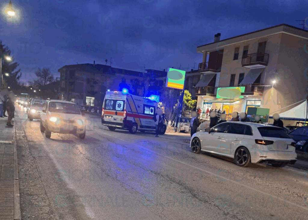 Velina, donna investita in centro: trasportata al “San Luca”. Indagano i carabinieri