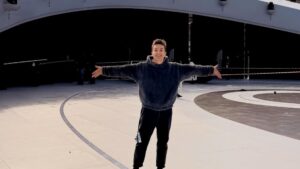 Sala Consilina applaude Antonio Barone, cast manager della chiusura di Milano-Cortina 2026