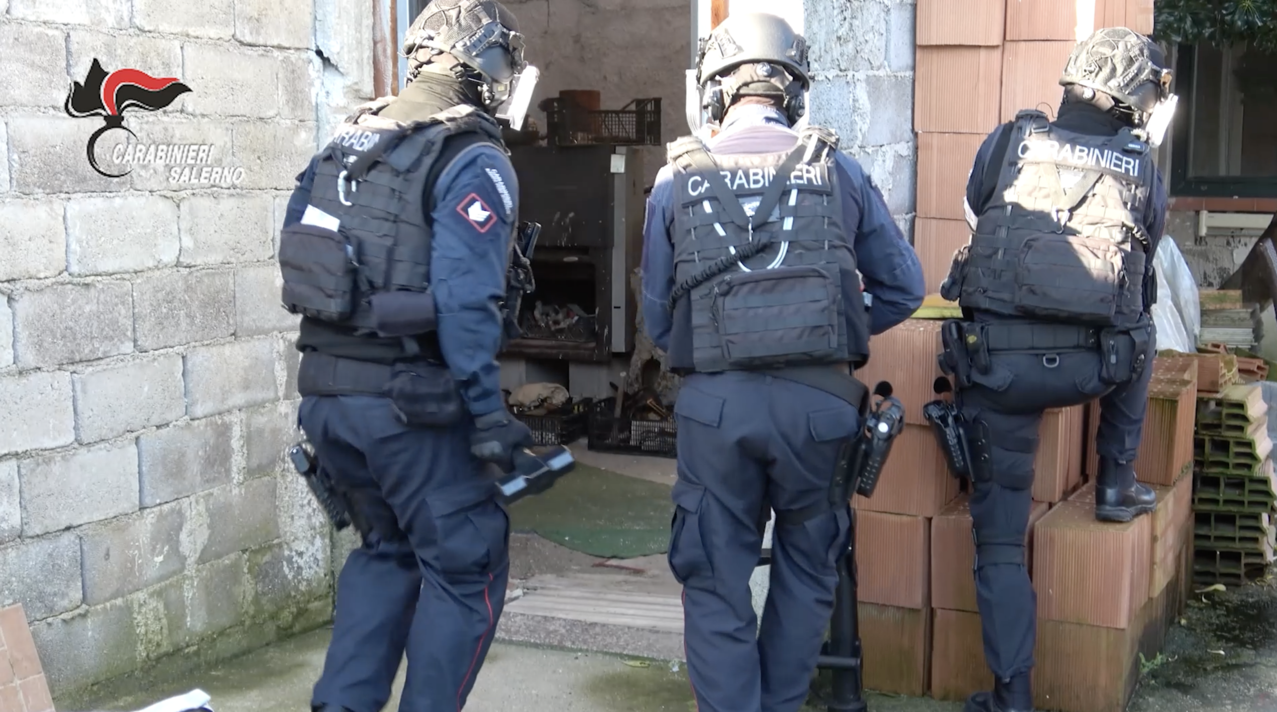 Scacco matto al re della droga di Capaccio: aveva 7 chili tra coca, hashish, eroina e marijuana