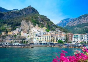 Amalfi: tra mare, limoni e antiche cartiere