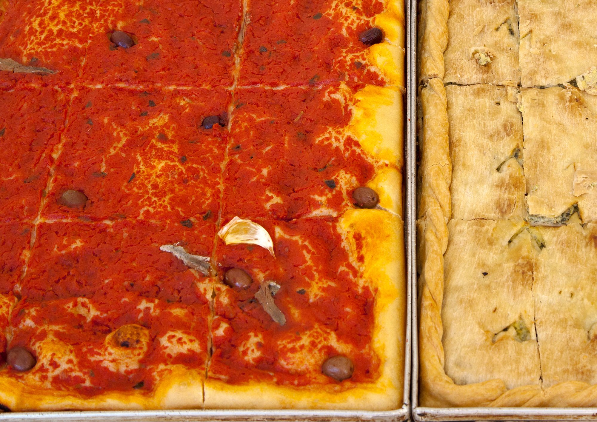 La Sardenaira, la vera “pizza” di Sanremo che profuma di mare e tradizione