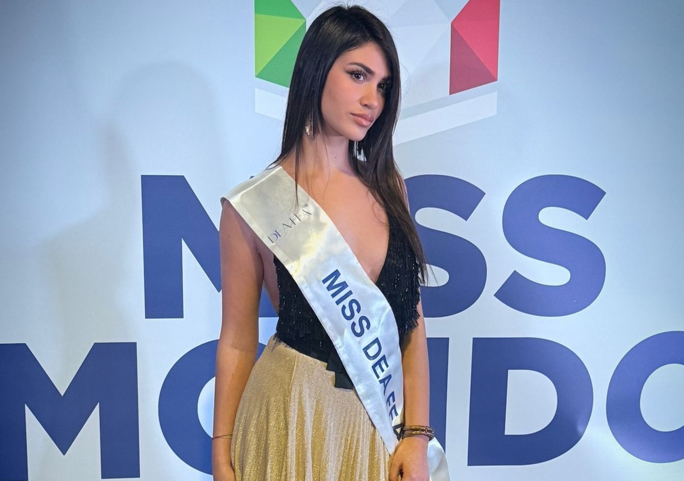 Angela Pino di Vallo della Lucania, in finale regionale di Miss Mondo Italia