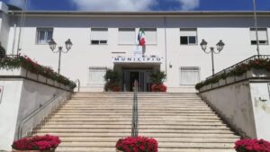 A Capaccio Paestum stop all’alcol dopo l’una, minoranza: «Il Sindaco penalizza tutta la città»