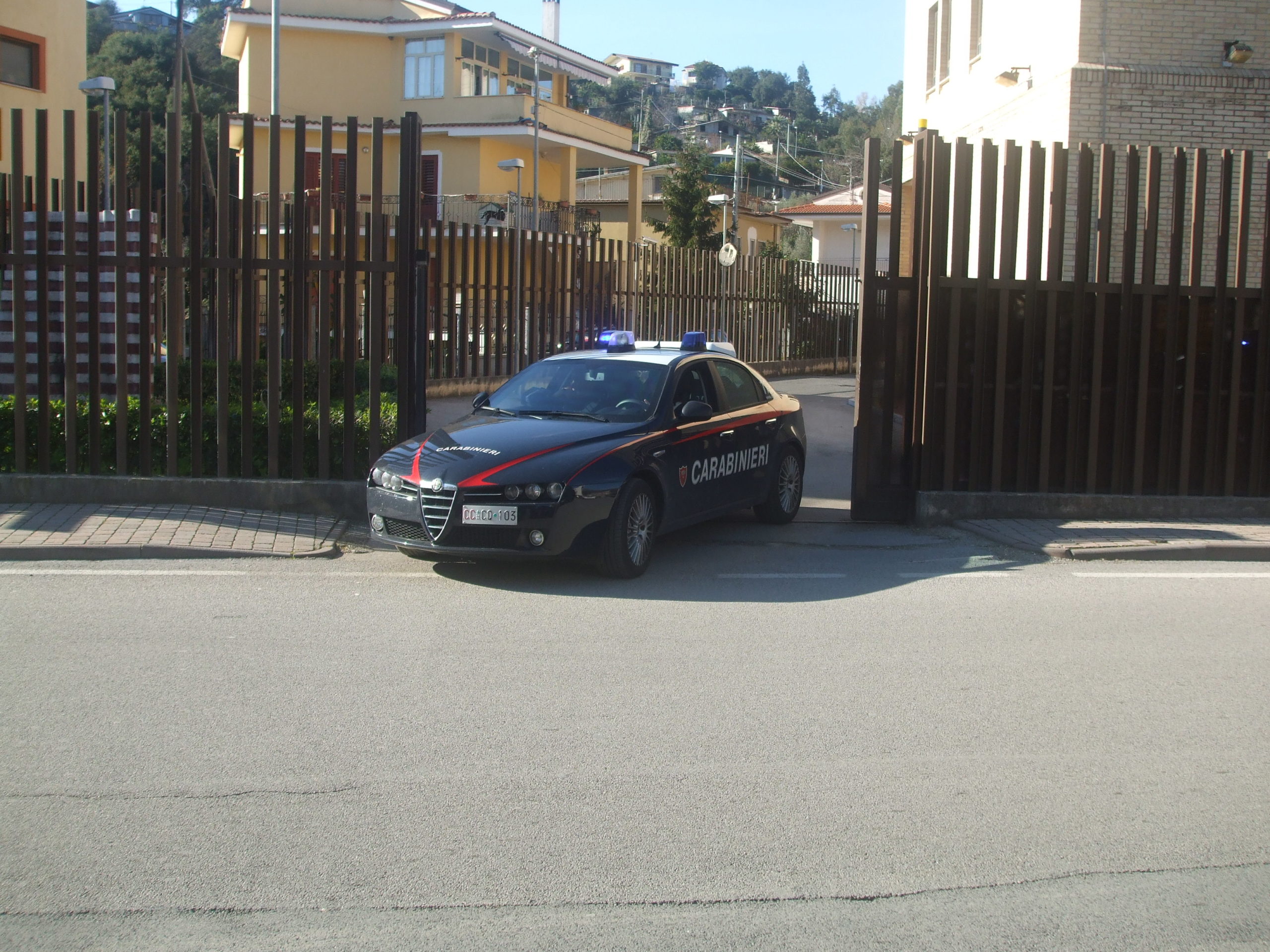Villammare, agente della polizia locale aggredito: arrestato 40enne