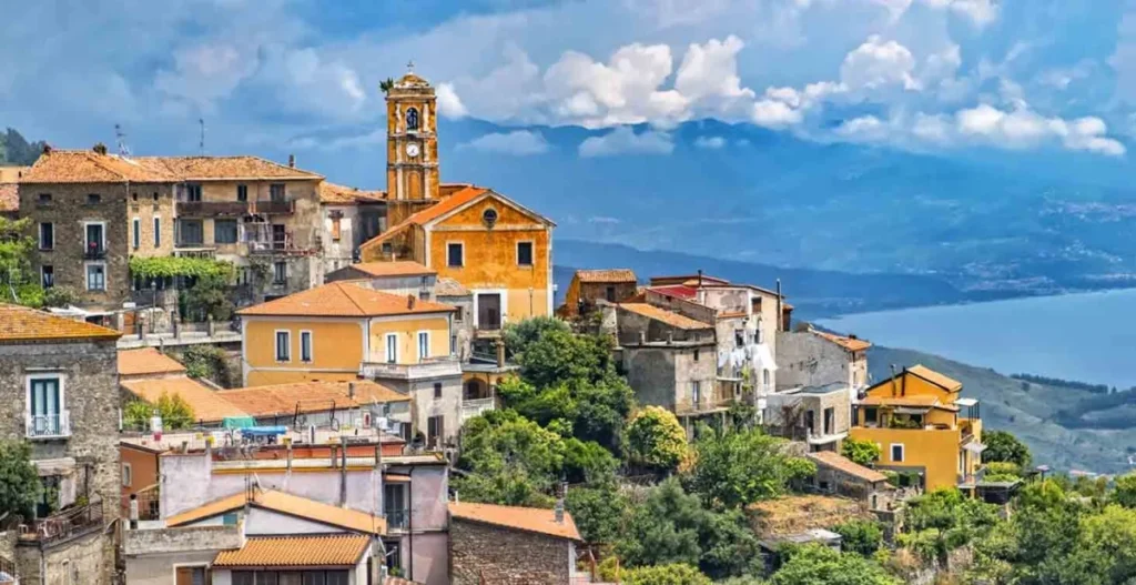 «Il Cilento viene ancora confuso con il Salento»: Iannone punta il dito contro la Regione