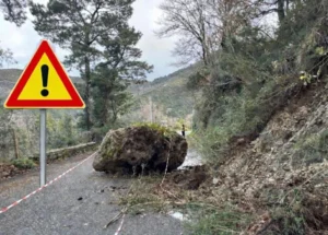 Viabilità nel Cilento: riaperta la sp168 a Serramezzana dopo la caduta massi