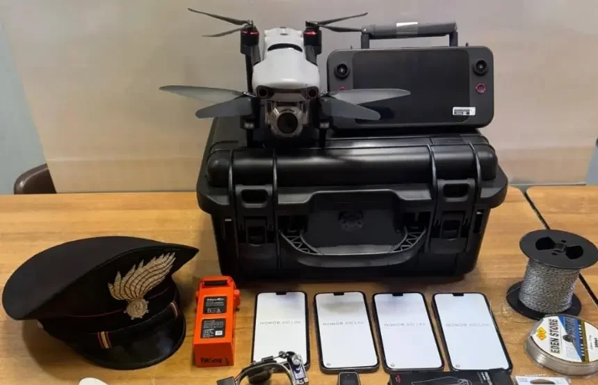 Con un drone cercava di introdurre cellulari nel carcere: denunciato salernitano