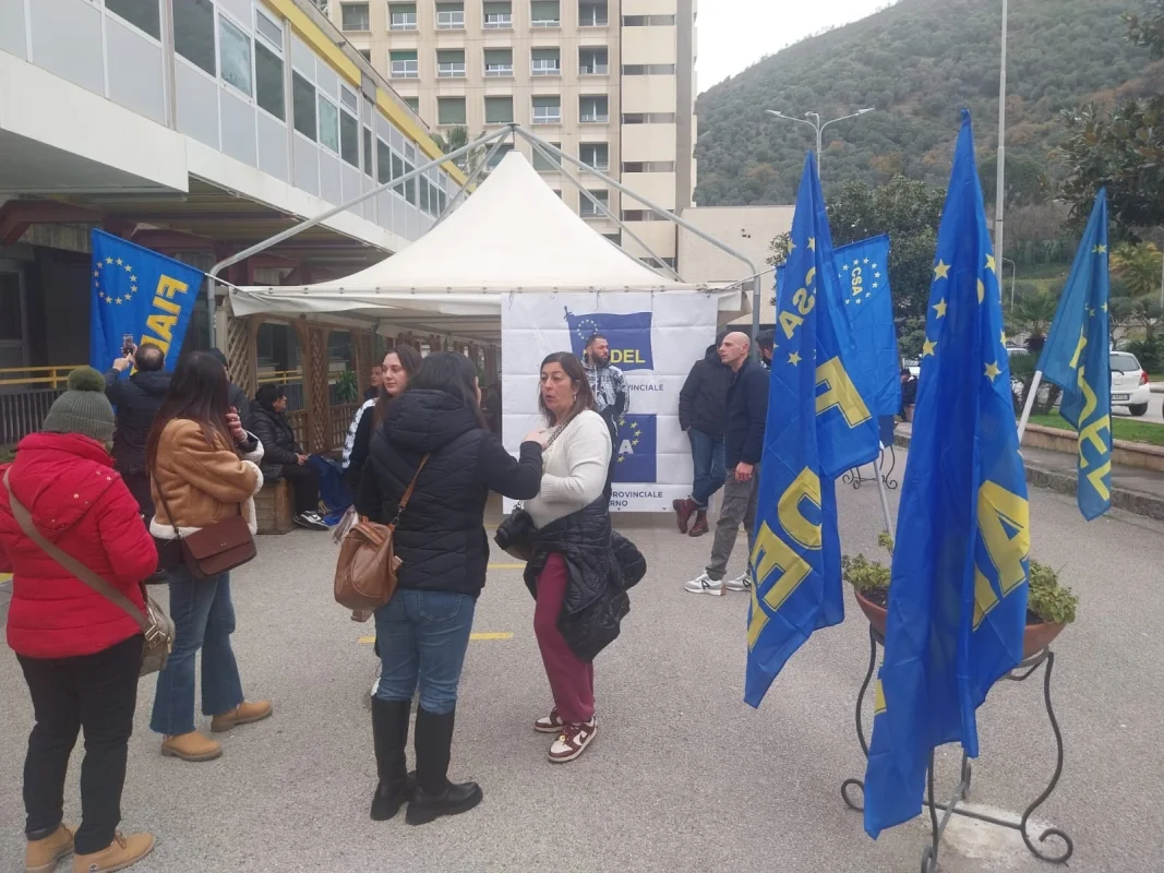 Precarietà al ‘Ruggi’ di Salerno: la protesta dei lavoratori Colser