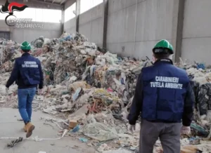 Traffico illecito di rifiuti: sei arresti e sequestri