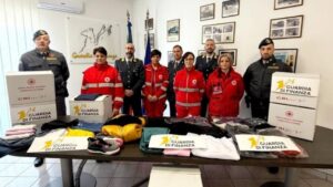 Sequestro anticontraffazione, la Guardia di Finanza devolve i capi in beneficenza