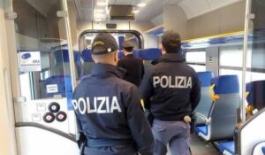 Sapri, disordini in stazione ferroviaria: intervento della Polfer, tre giovani fermati
