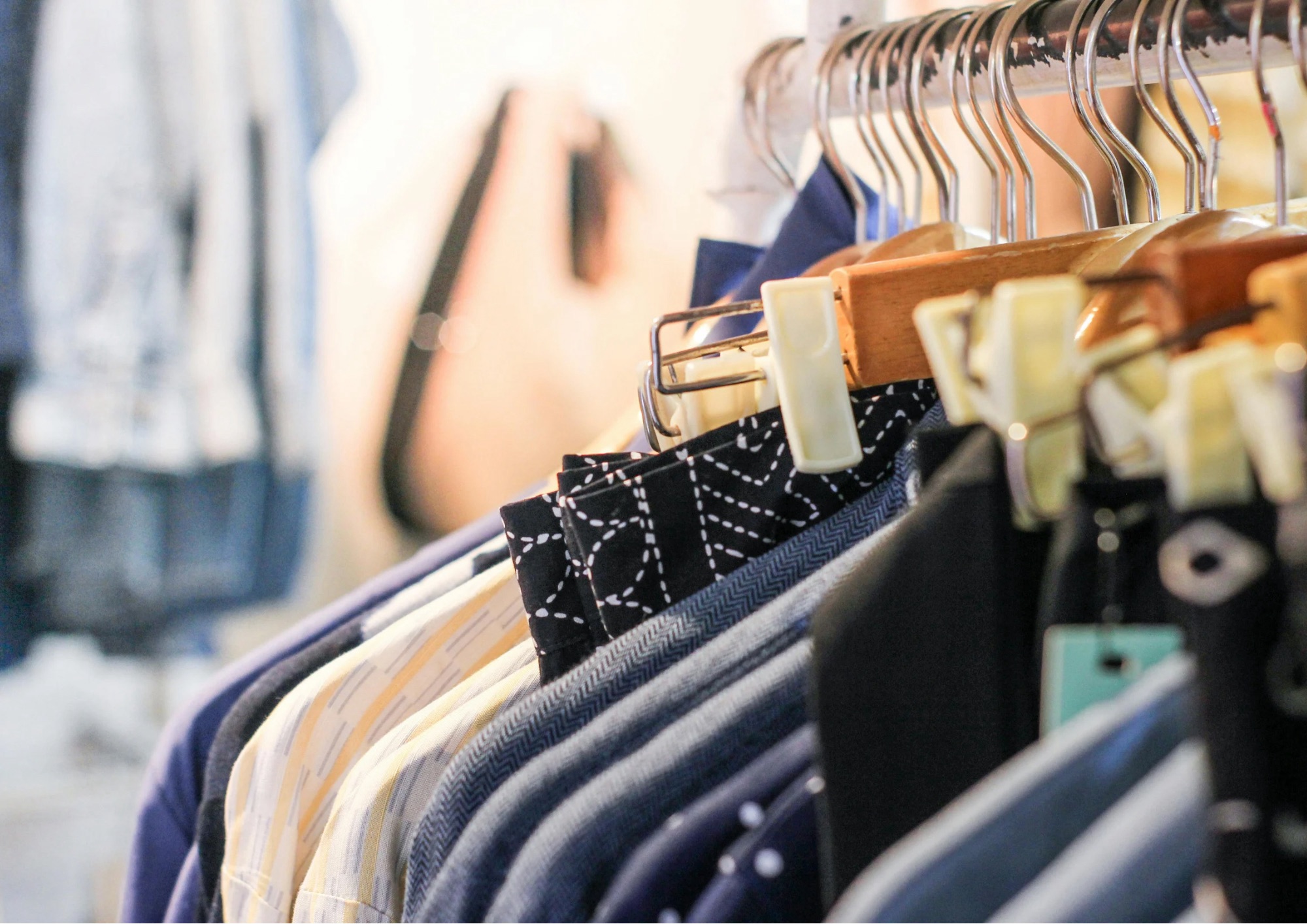 Moda e intelligenza artificiale: quando l’innovazione veste la sostenibilità