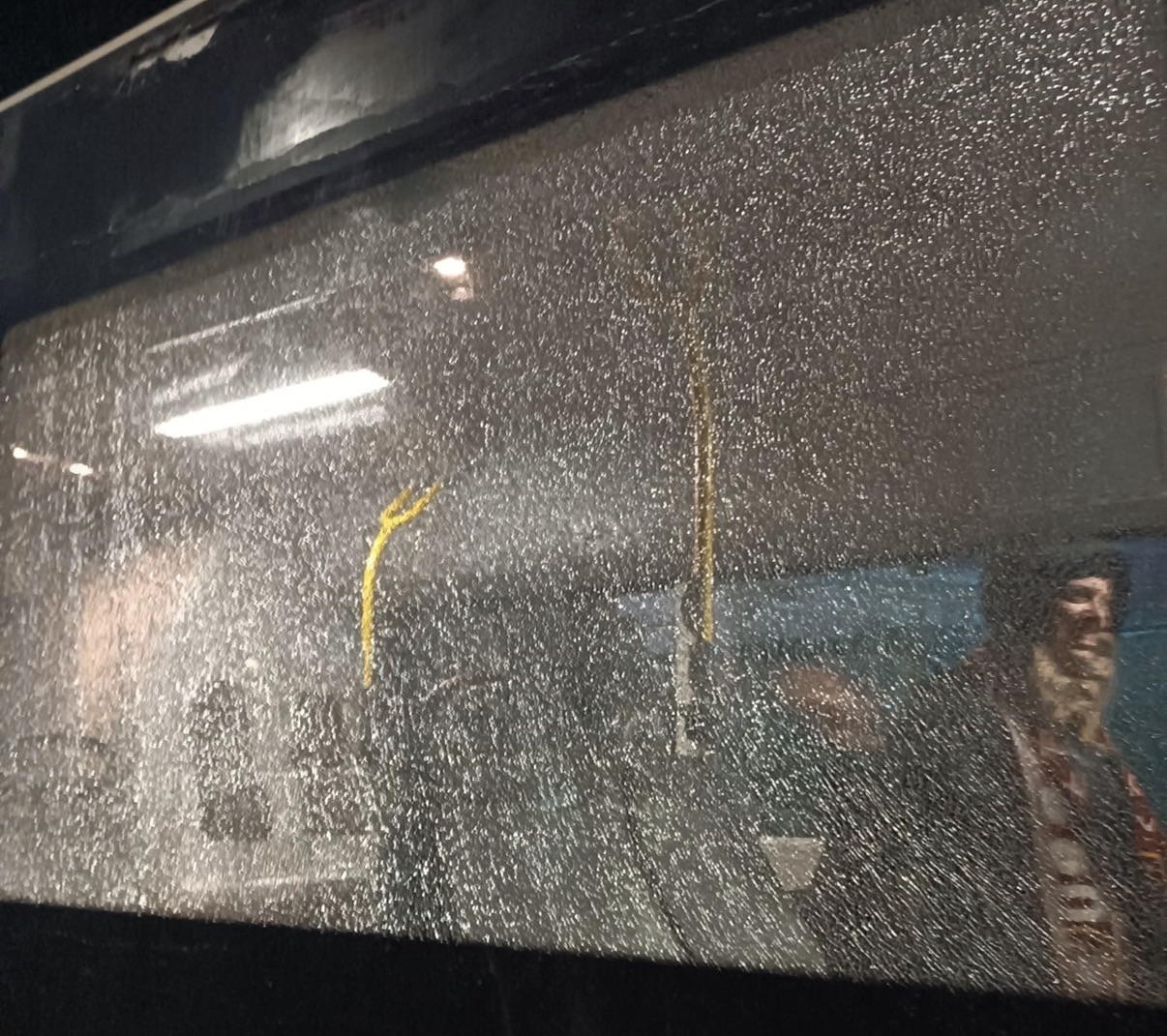 Tensione fuori dallo stadio: lanciata una bottiglia contro una navetta dei tifosi della Salernitana