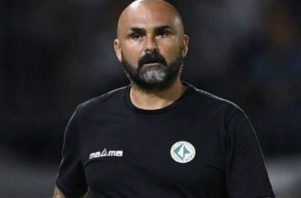 L’Avellino esonera Biancolino