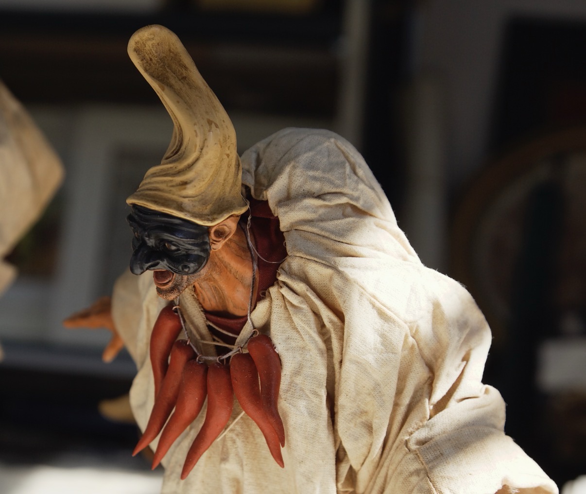 Maschere e costumi del Carnevale in Campania: tra storia, teatro popolare e riti dal Cilento al Sannio