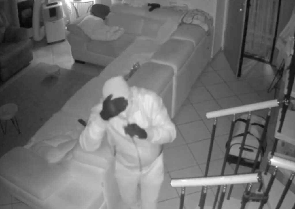 Cilento, ladri entrano in casa mentre i residenti sono presenti