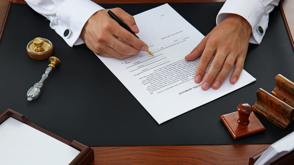 Attenzione «magnifico notaio»: della tua negligenza ne rispondi civilmente