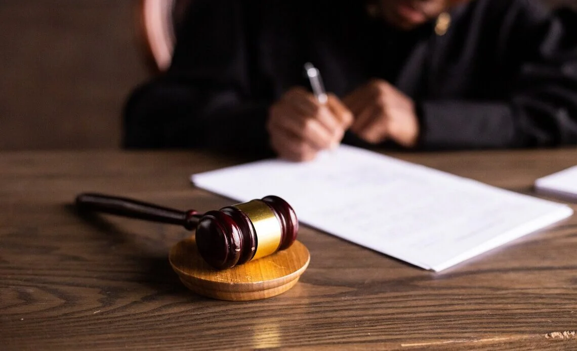 Ero innocente ma tutti i giornali hanno parlato del mio processo: adesso chi mi paga i danni