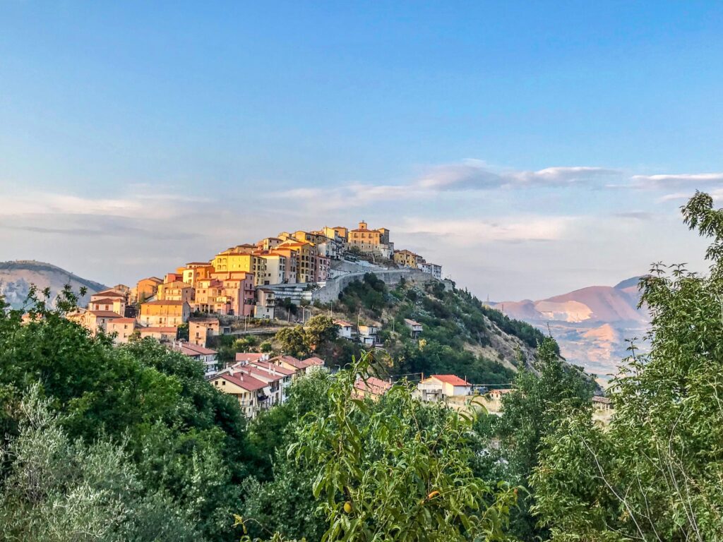 Si torna a fare la spesa a Salvitelle, il borgo di 400 anime ha il suo nuovo negozio