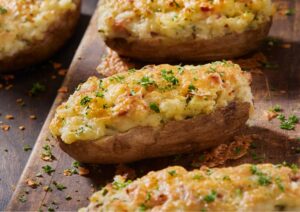 Le patate farcite che sanno di casa (e di forno): la ricetta che trasforma un contorno in protagonista