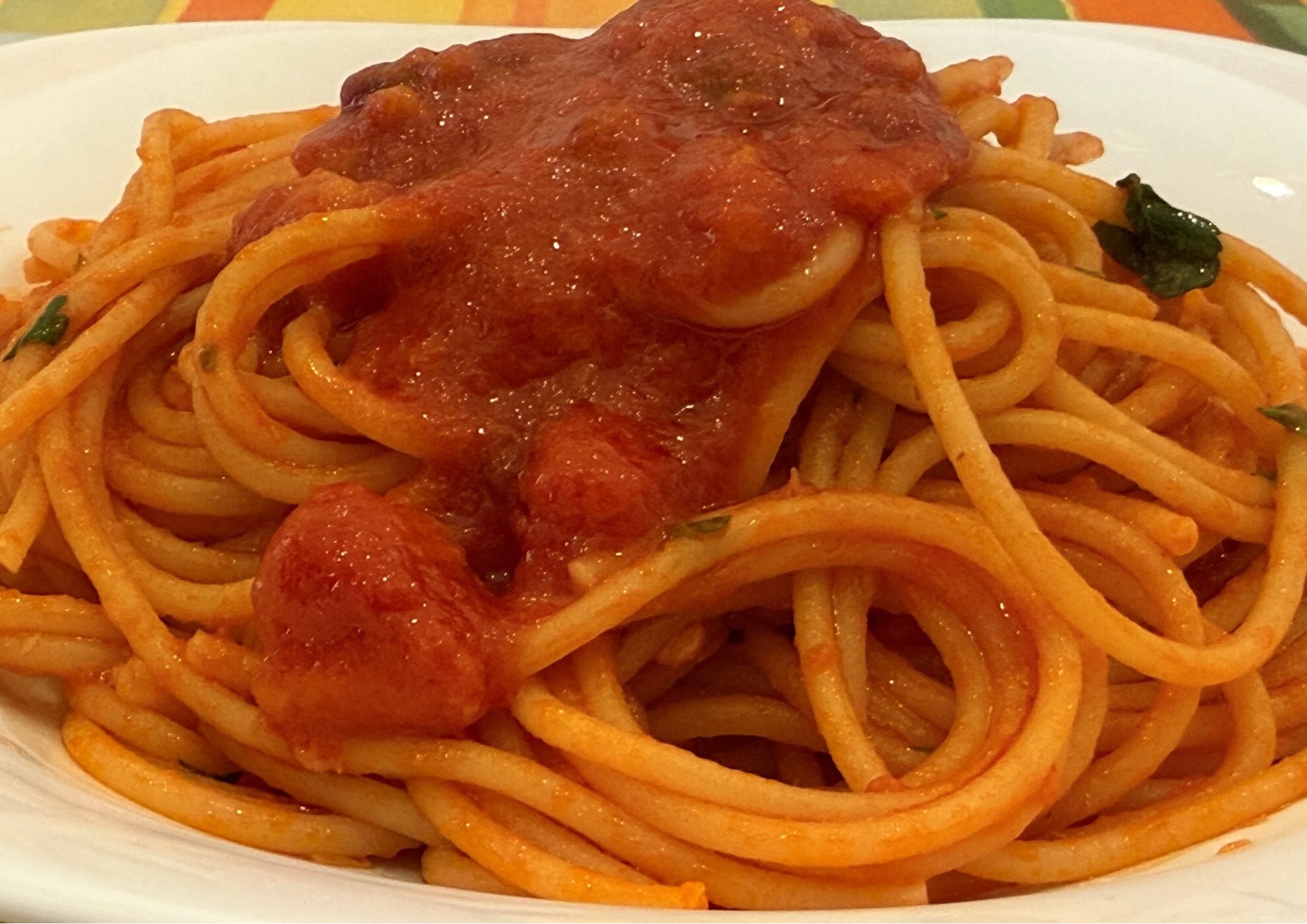 Puttanesca di baccalà: il gusto deciso in una ricetta facile e irresistibile