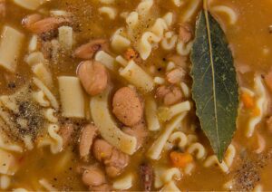 Pasta e fagioli: la ricetta cremosa che profuma di casa (con le varianti del Sud)