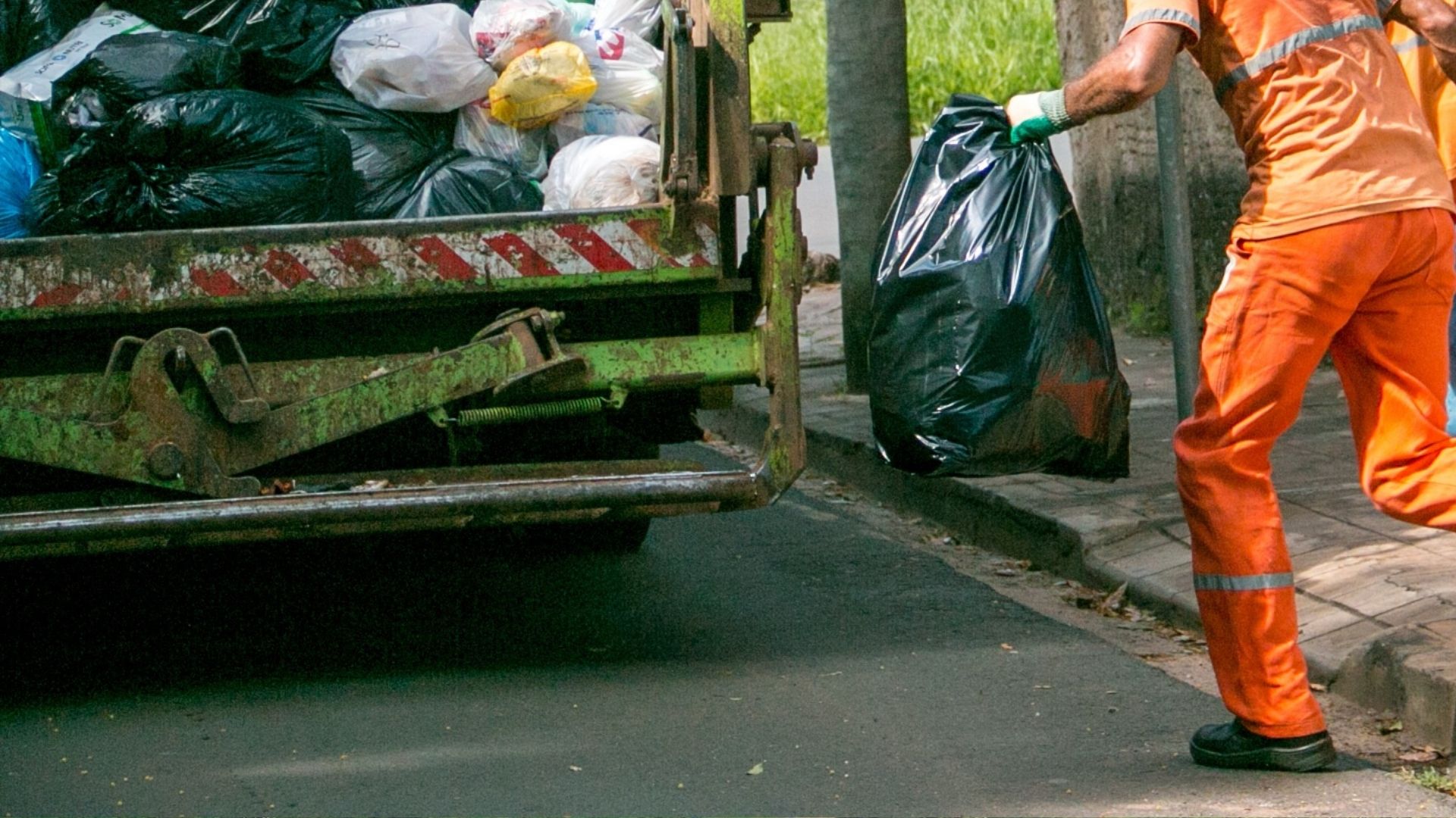 Fallimento Yele, dopo 8 anni lavoratori ancora senza risposte: scrivono al presidente Fico
