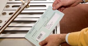 Capaccio, annullamento di verbali: a processo due ex comandanti della polizia municipale