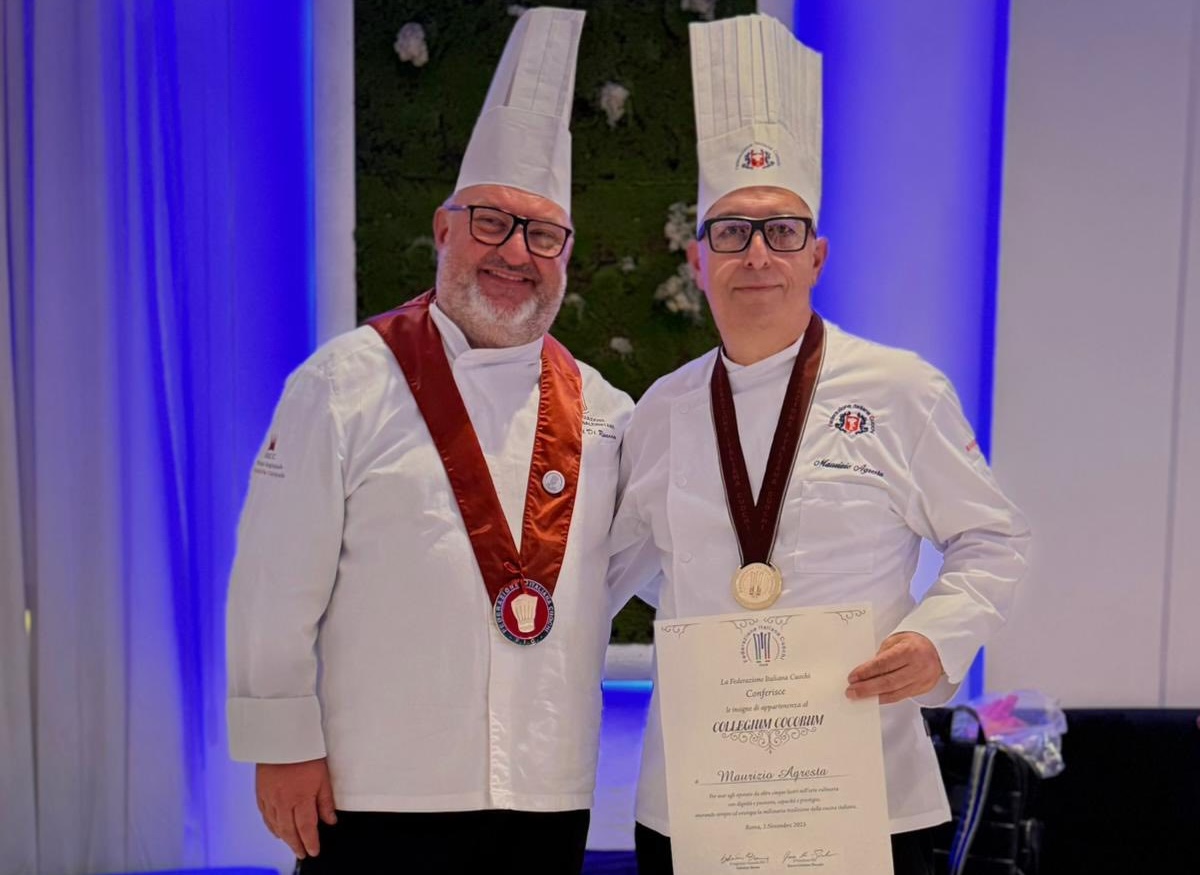 Allo chef Maurizio Agresta il prestigioso Collare del “Collegium Cocorum” dalla Federazione Italiana Cuochi