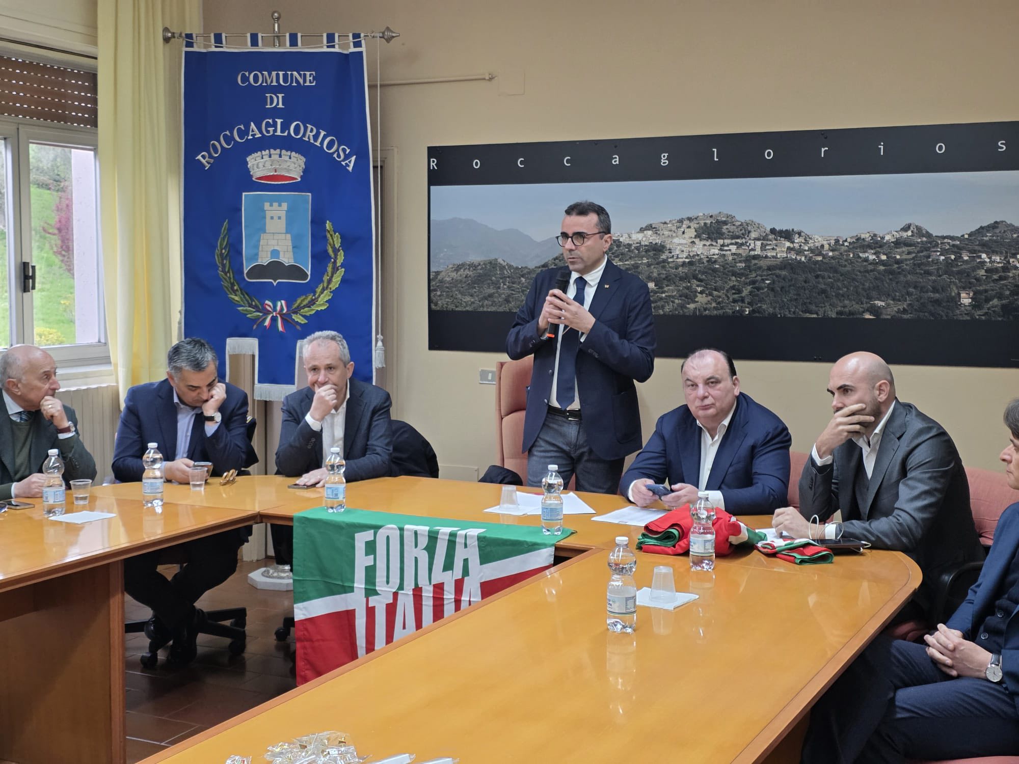 Forza Italia si rafforza nel Cilento: 41 amministratori aderiscono al partito