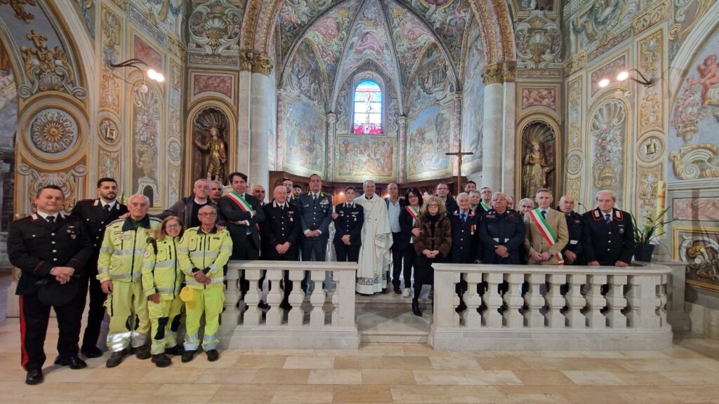 Padula, celebrazione per la pace: la comunità diocesana si raccoglie con il vescovo Antonio de Luca