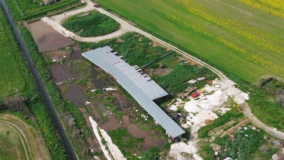 Capaccio Paestum, scoperta discarica abusiva: sequestrata area di 12mila metri quadrati a Foce Sele