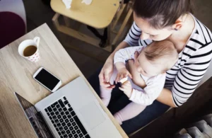 Welfare familiare: per una famiglia su tre il lavoro di cura incide per oltre il 30% del reddito