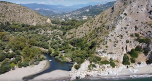 Palinuro, sospetto ordigno bellico alla foce del Lambro: area interdetta per motivi di sicurezza