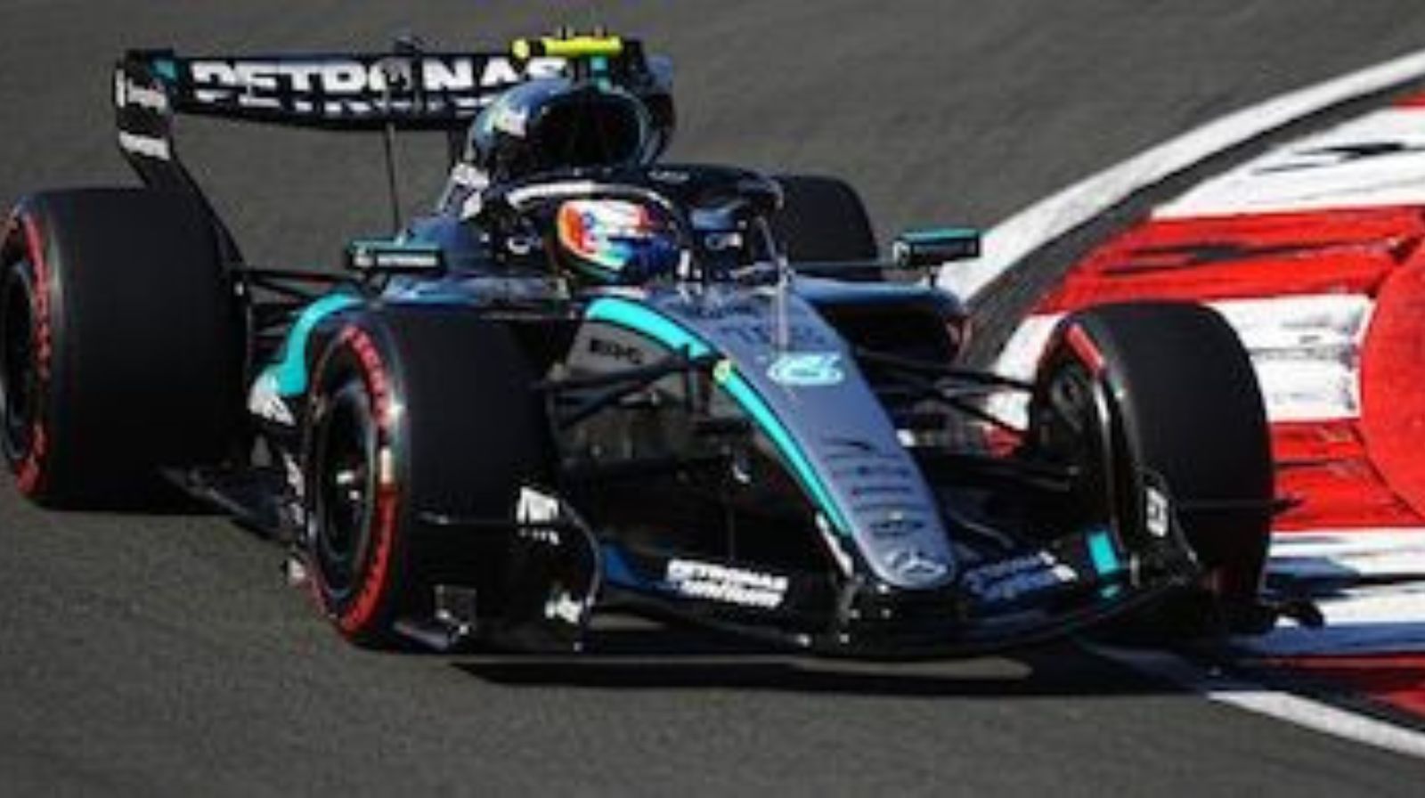 La nascita di una stella: Antonelli domina il GP di Cina